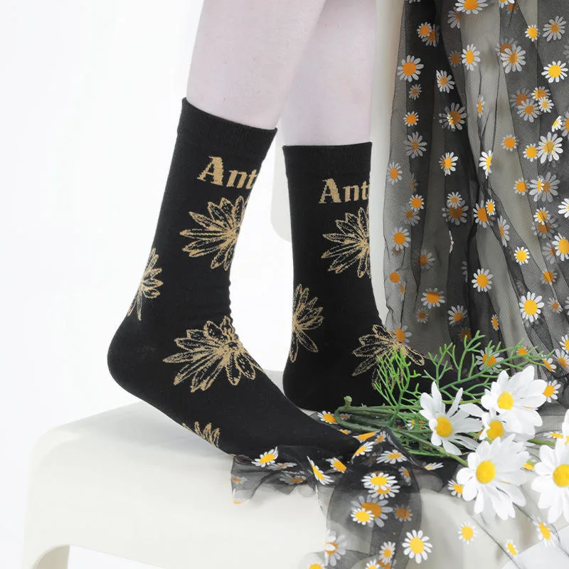 Xianghui Hot Sell Autumn Winter Women's Cotton Elastic Breathable Funny Socks