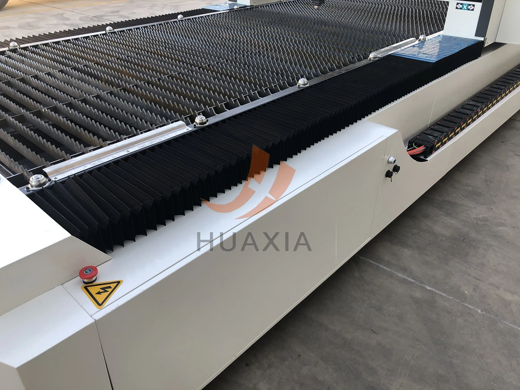 3015 Fiber Laser Metal Cutting Machine 1500W Raycus Laser Power