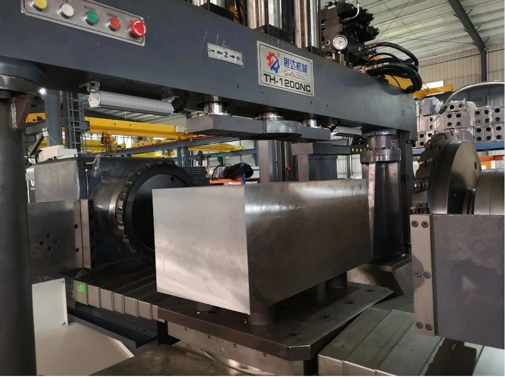 CNC Powerful Double-End Milling Machine Th-1200nca Processing Range 300-1200mm, Cutter Head Diameter 450/500mm Optional, The First Choice for Forging Processing