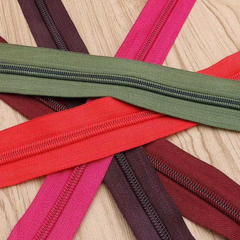 Factory Custom Nylon Zipper Long Chain for Bags Suitcase 3# 5# 7# 8# 10# Nylon Zipper Roll