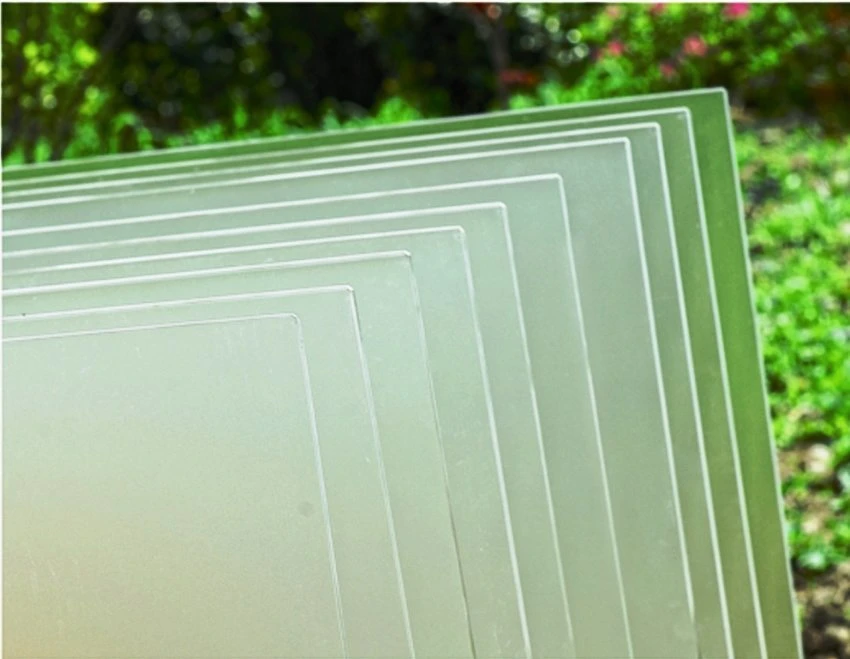 Top Quality Factory Price Customized Solar Photovoltaic Glass/Ultra Clear Glass/Laminated Glass/Deep Processed Glass/Patterned Glass/Insulating Glass