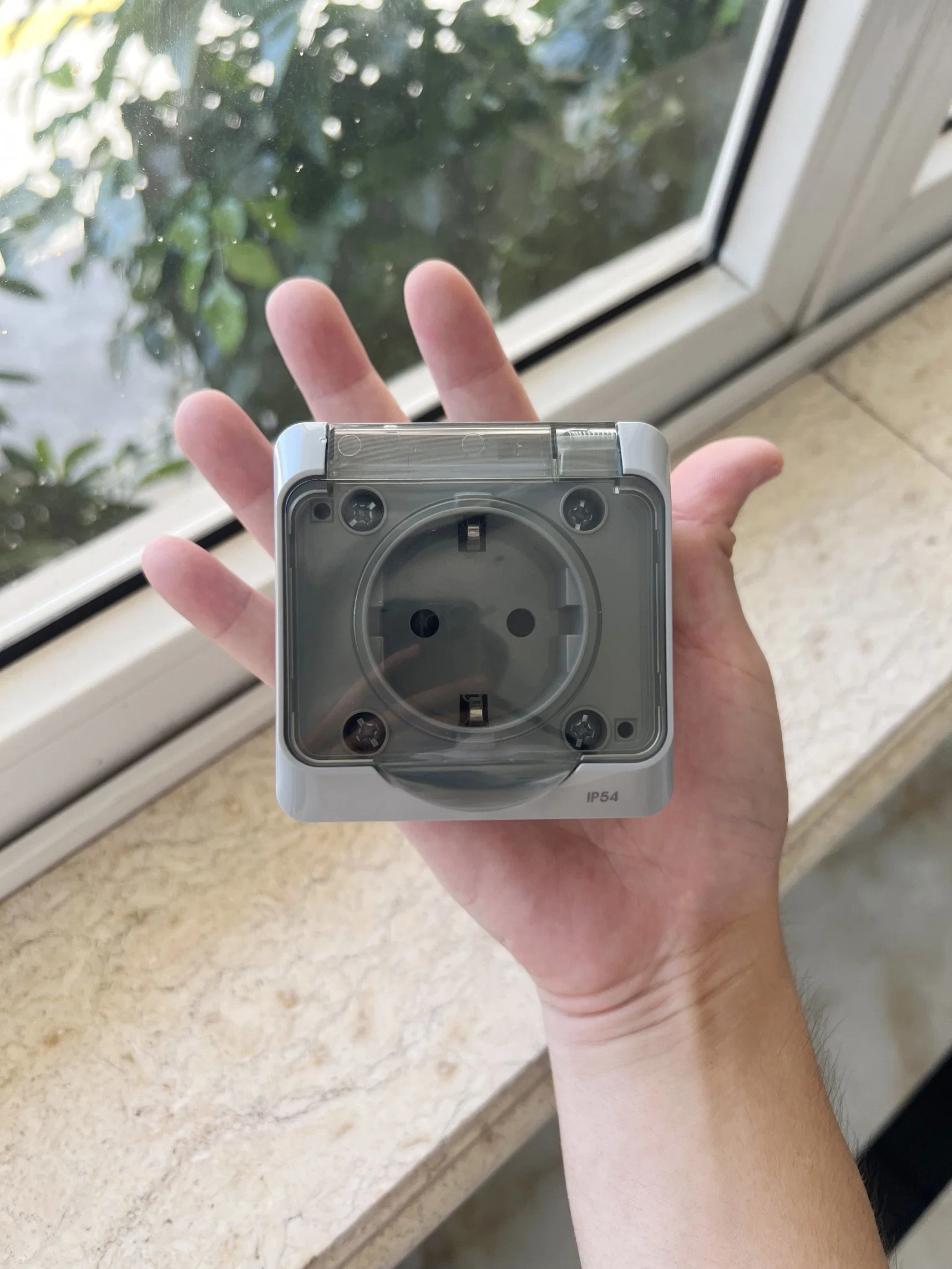 IP54 Series EU Standard Open Weatherproof Schuko Socket with CE Certification Waterproof European Germany Power Switch Outlet Socket