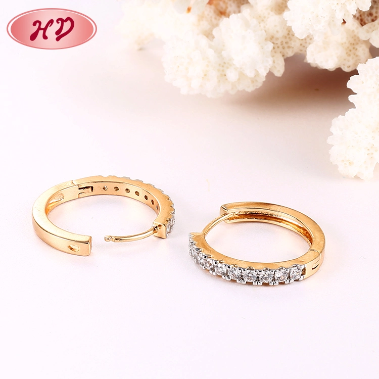 2023 New Design 18K Gold Plated Costume Imitation Jewelry with Pearl CZ Hoop Huggie Earring for Women