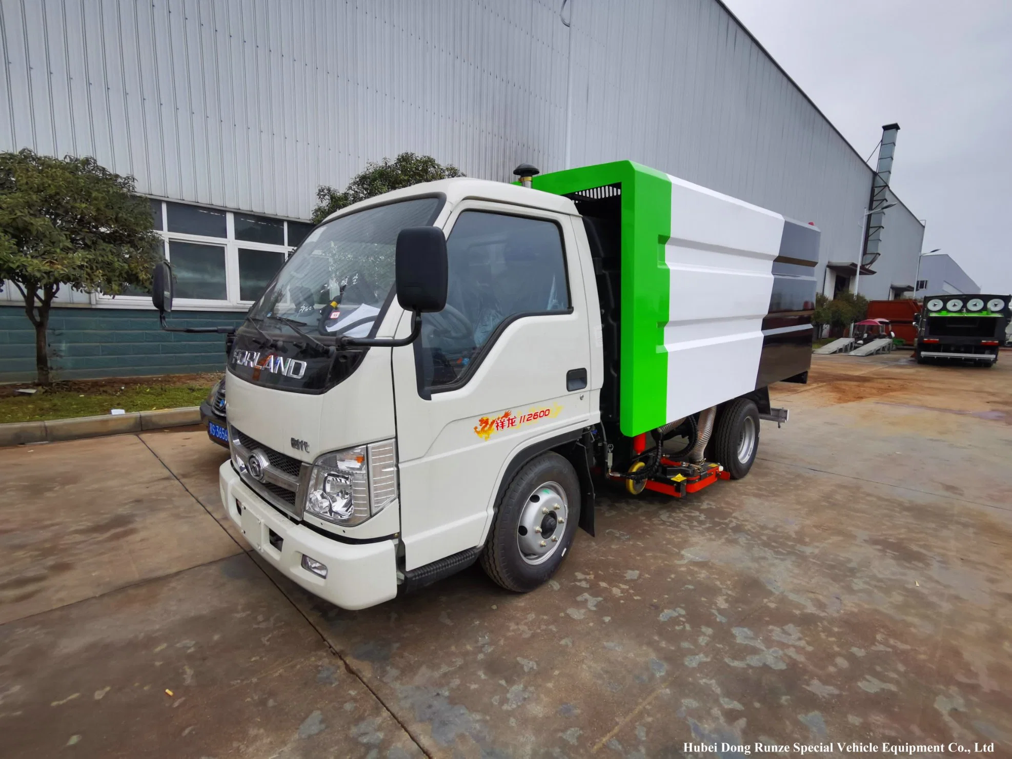 Foton Small Forland Industrial 3t High Pressure Dry Vacuum Dust Road Sweeper