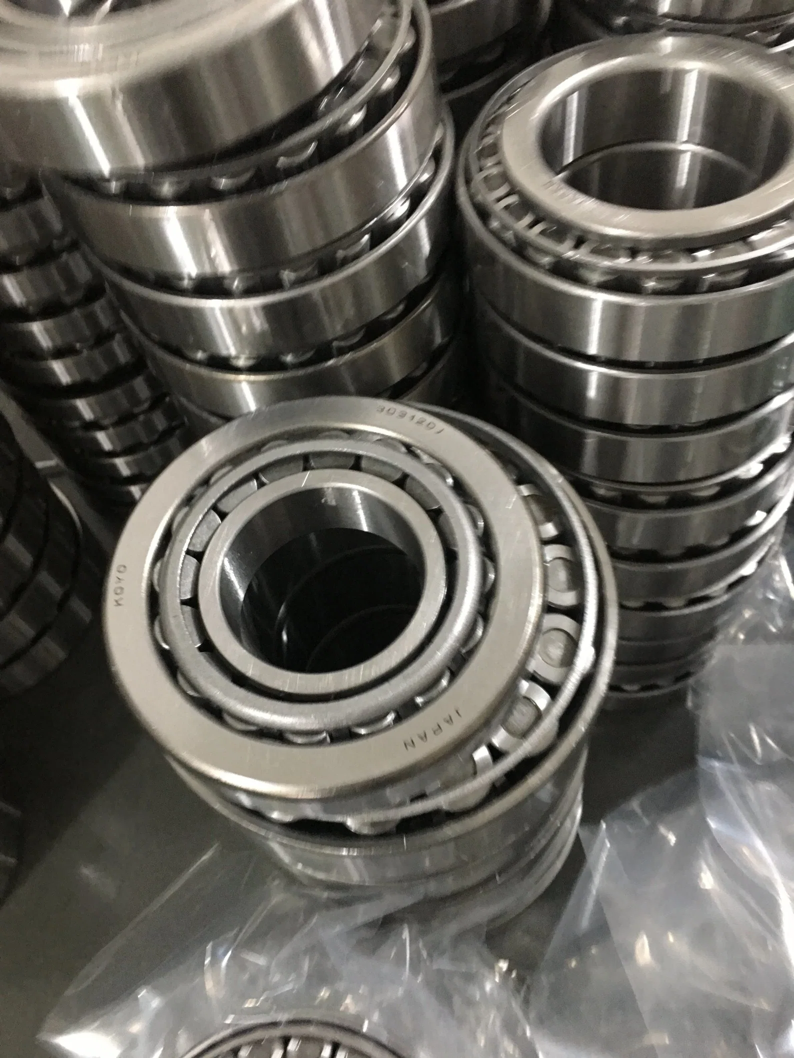 Taper Roller Bearing 32306 32307 32308 32glass2310 3metal32312 Roller Bearings Cone and Cup Set Oil Grease 32310 Steel Open 1 PC