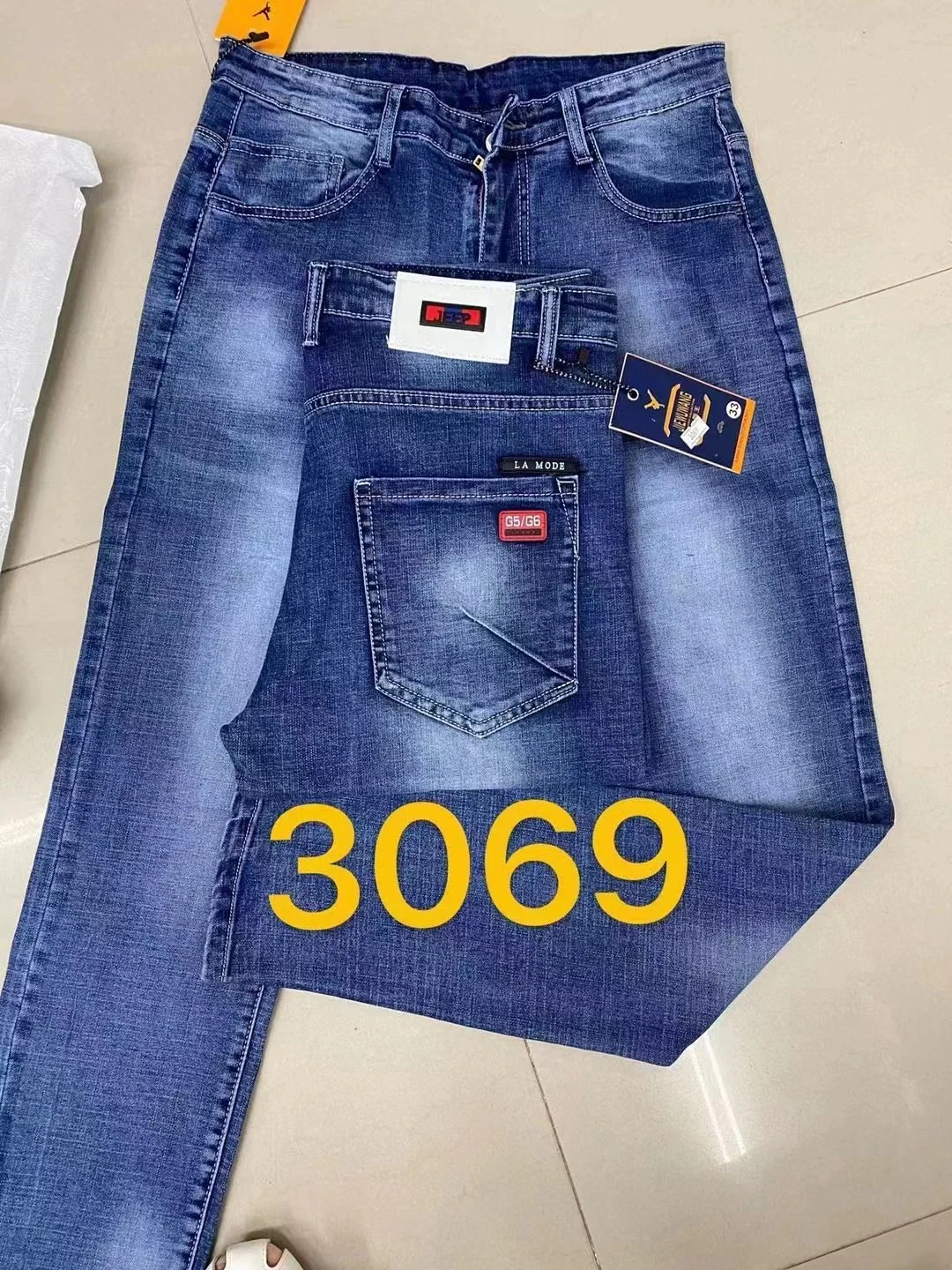 Local de estoque Skinny prensa para calças de ganga para mulher calças de ganga o logotipo personalizado Jeans Slim Fit jeans azul feminina