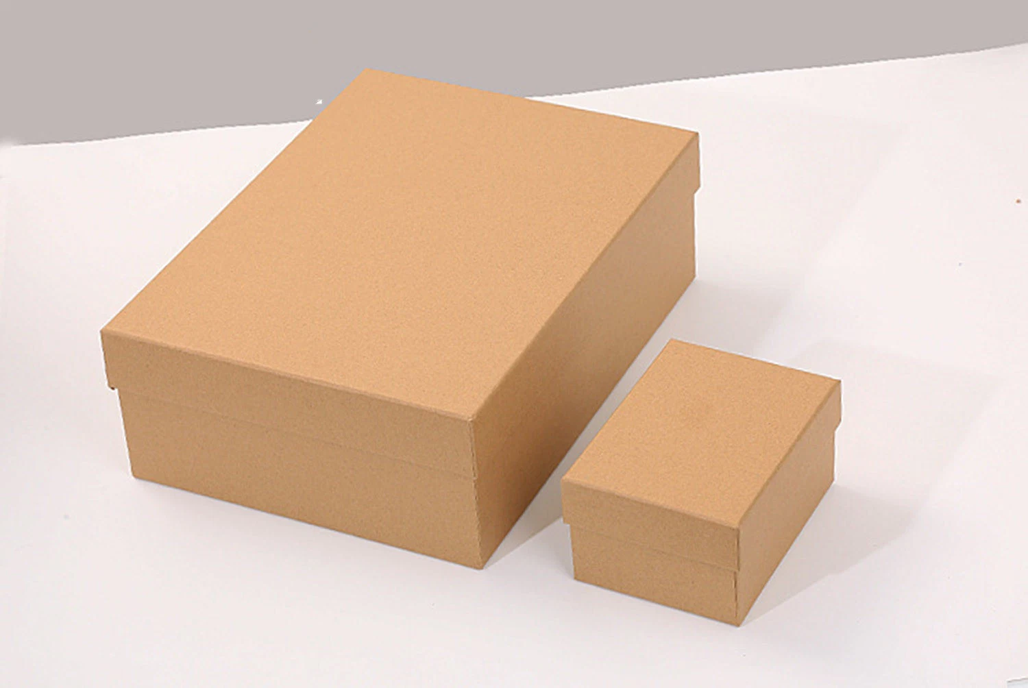 Hot Sale Cash Commodity Kraft Paper Box Recycled with Recycled Materials Cardboard Lid and Base Clothing Packaging Box