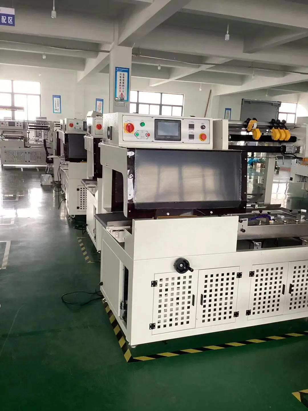 Factroy Price Automatic Heat Film Shrink Tunnel Wrapper and Heat Shrink Wrapping Packaging Machine