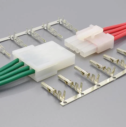 Ersetzen Sie die Kabel-Kabel-Steckerbuchse Molex 39012240 Mini Fit Baugruppen für Anschluss an Lüftereinschub