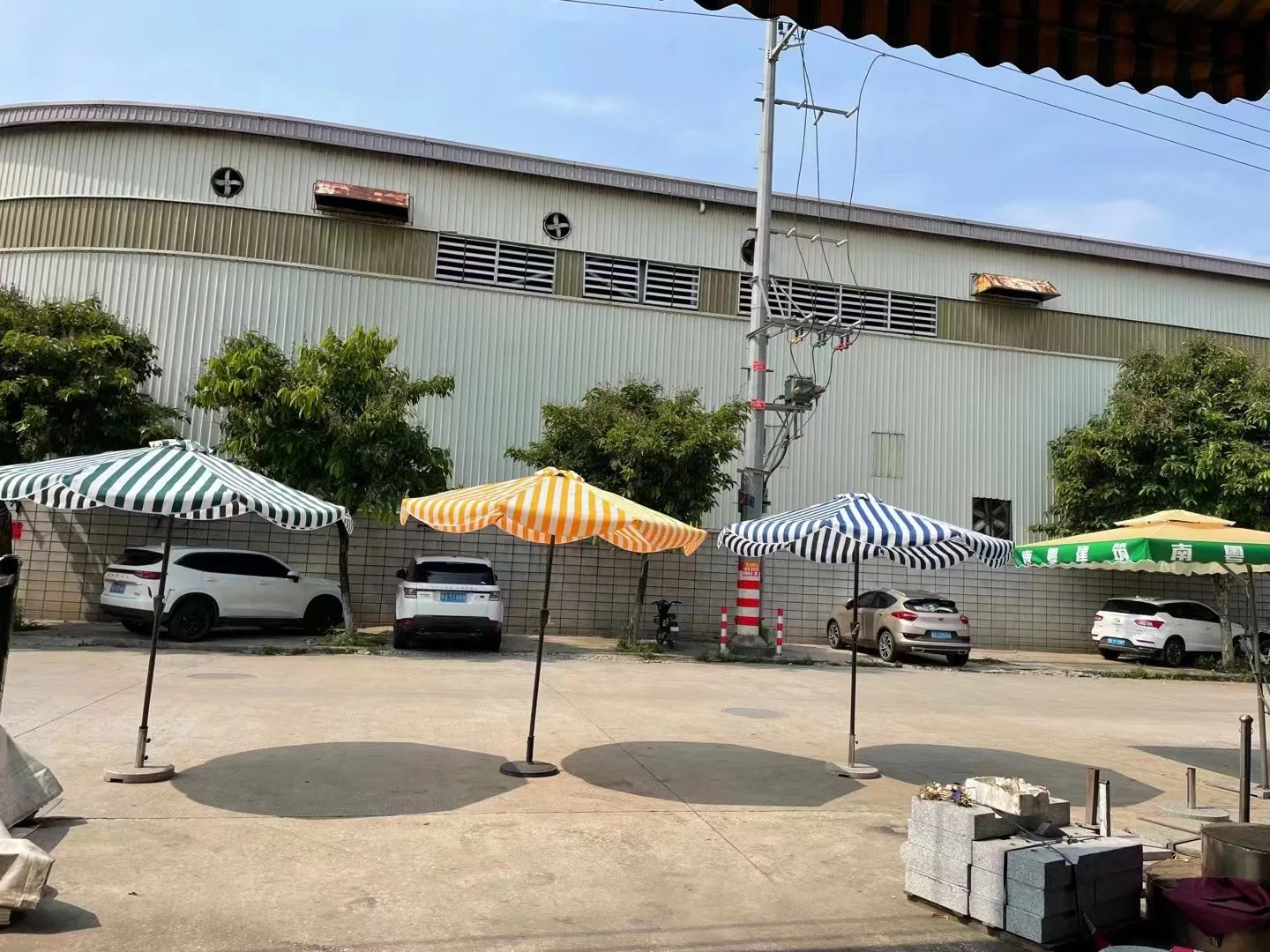 Wholesale/Supplierr Customized Round Sun Protection Outdoor Garden High quality/High cost performance Sea Beach Parasols Umbrella