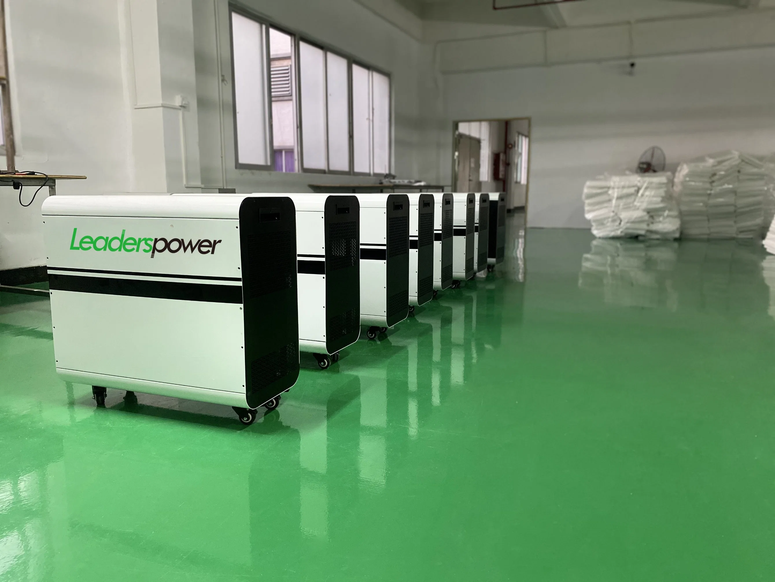 LeaderSpower sistema de almacenamiento de energía todo en uno 48V batería inversor híbrido con 100Ah LiFePO4 batería