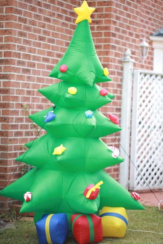 بيع مباشر للمصنع هدية شجرة قابلة للنفخ الكريسماس