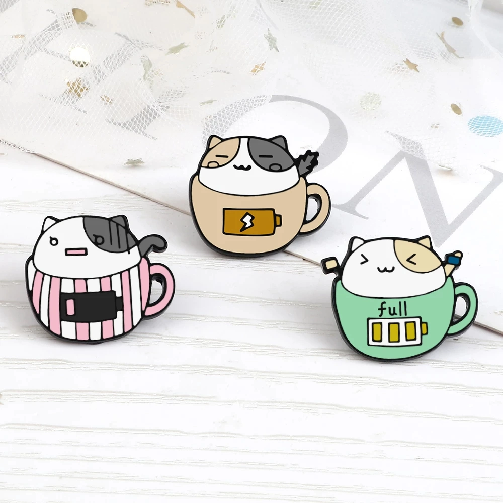 Amazon Heiße Verkauf Mode Design Hut Brosche Pins Revers Emaille Cute Cartoon Cat Metal Printing Interpol Münze V12 Zink-Legierung China Supplier Text Custom Badge