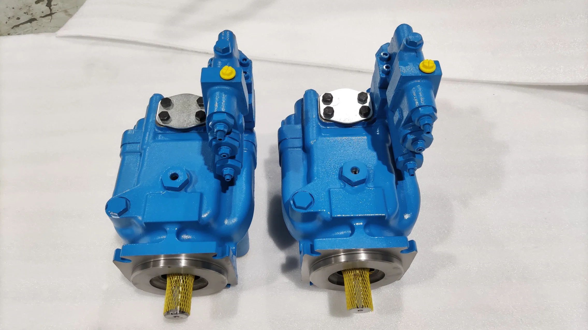 Pvh131 Hydraulic Pumps Variable Pump in Axial Piston Pumps Vickers Pvh Pvh131c-Rbf-16s-11-IC-14-31-171