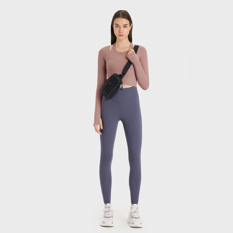 Xsunwing Nouvelles femmes blanches Sexy Neck avec soutien-gorge à l'intérieur Pad Hauts à manches longues extensibles Crop Rib Gym Top Compression Vêtements de sport.