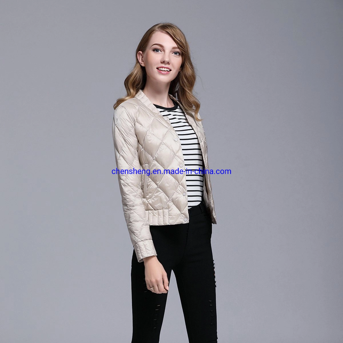 Wholesale Women Fashion Light and Slim Goose Down Coat Female Down Short Coat Filled with White Goose Feather