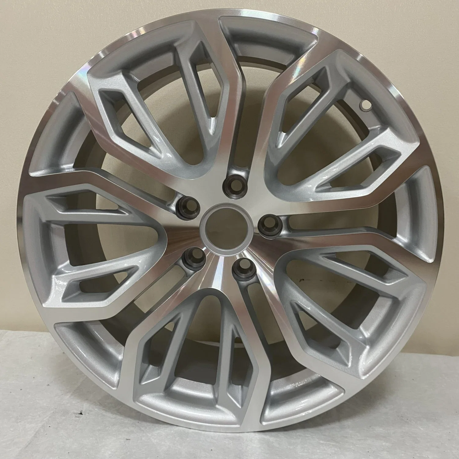 New Alloy Wheel 19 Inch Automobile Rim Passenger Car Wheels Alloy Rims 19*8.0 Wheels 5*114.3 for Landwind