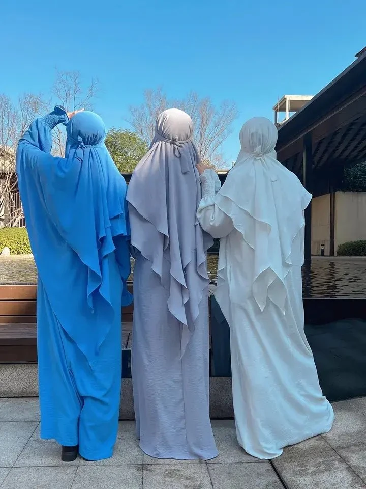 Dubai Abaya 2023 Vêtements ethniques islamiques pour femmes musulmanes avec hijab à 2 couches Abaya Women