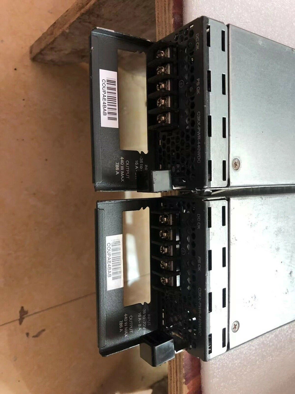 Компания Cisco C3kx-Pwr-440wdc Catalyst 3K-X 440W Источник питания постоянного тока Spar переключатель питания