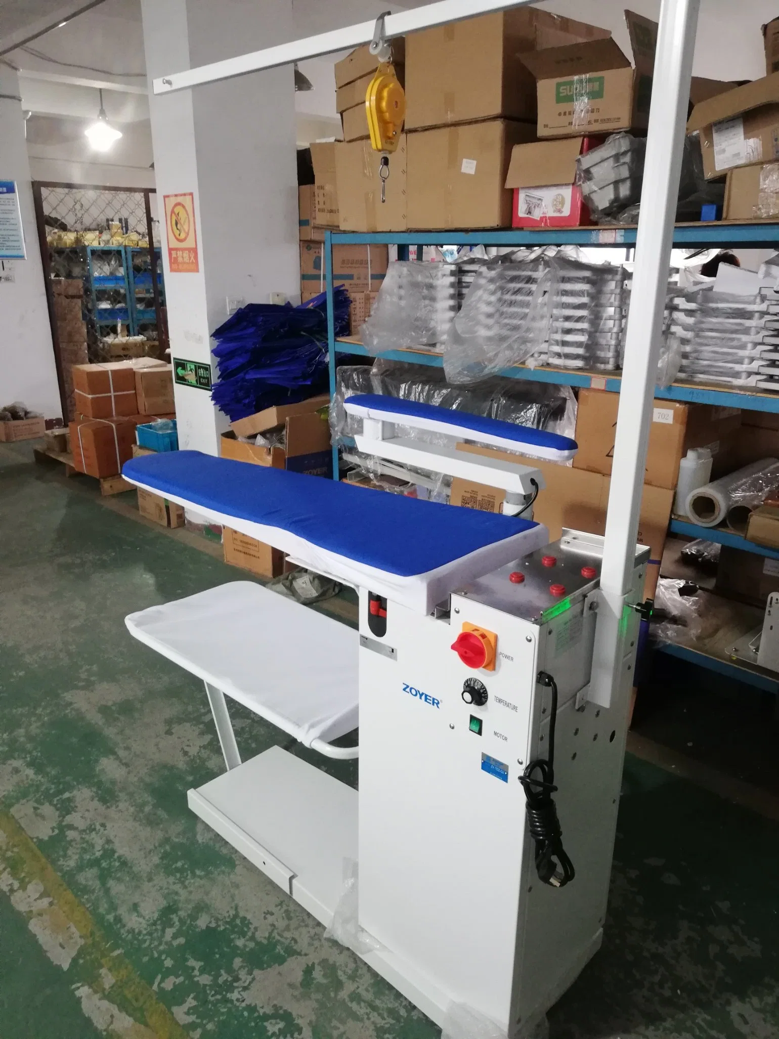 Zy-Tdz-Q3 Zoyer U Shape Vacuum Ironing Table for Garment