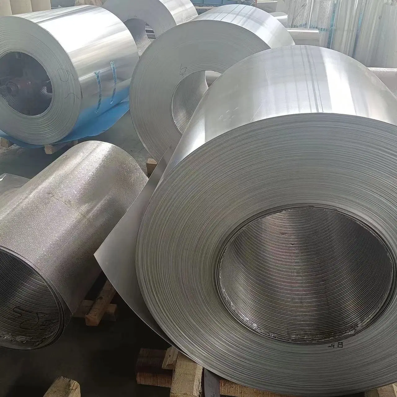 0.7 mm Thick Aluminum Zinc Z275 Z60 Z90 Galvanized Steel Metal Sheet Coil/Roll/Strips