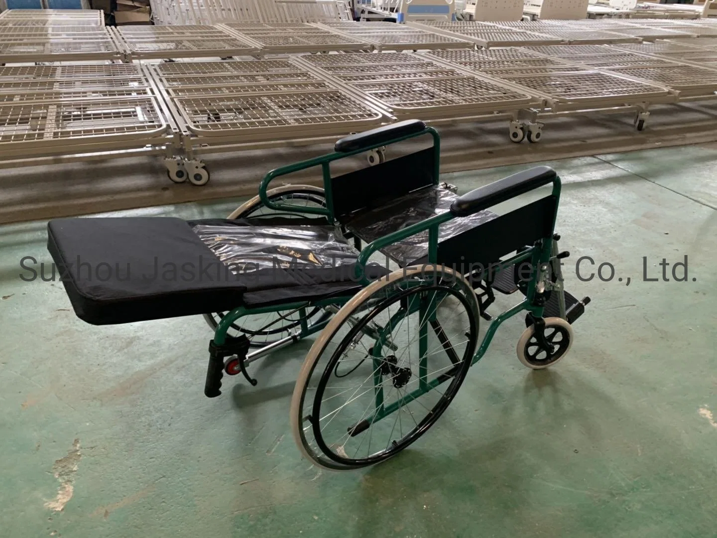 Powder Coating Steel Reclining High Back Manual Wheelchair (JX-864GC-46)