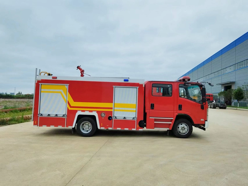 Japen 4X2 camion de lutte contre l'incendie de réservoir d'eau 3000L 5000L incendie Équipement de combat de secours camion spécial de bonne qualité