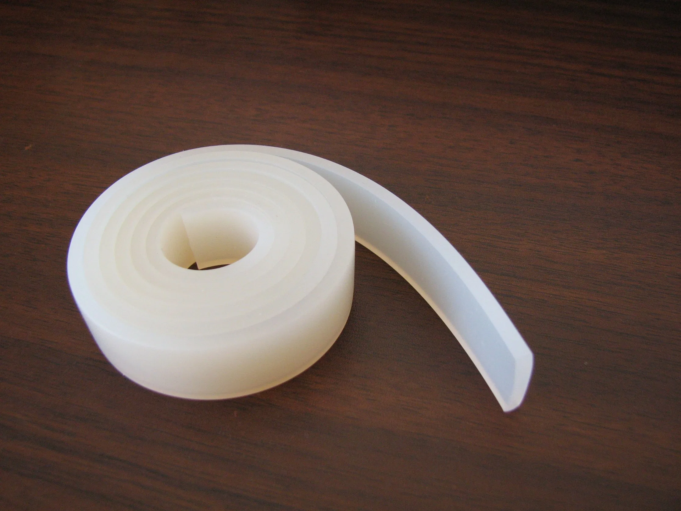 Food Grade 100% Virgin Silicone Extrusion, Silicone Stripe, Silicone Profile (3A1004)