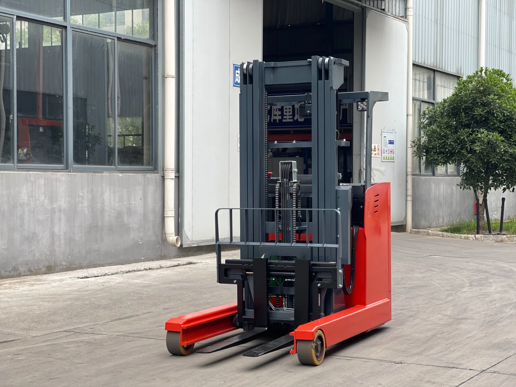 China Brand 1.2ton 1.5ton 2ton Stand up Type Electric Reach Truck Forklift