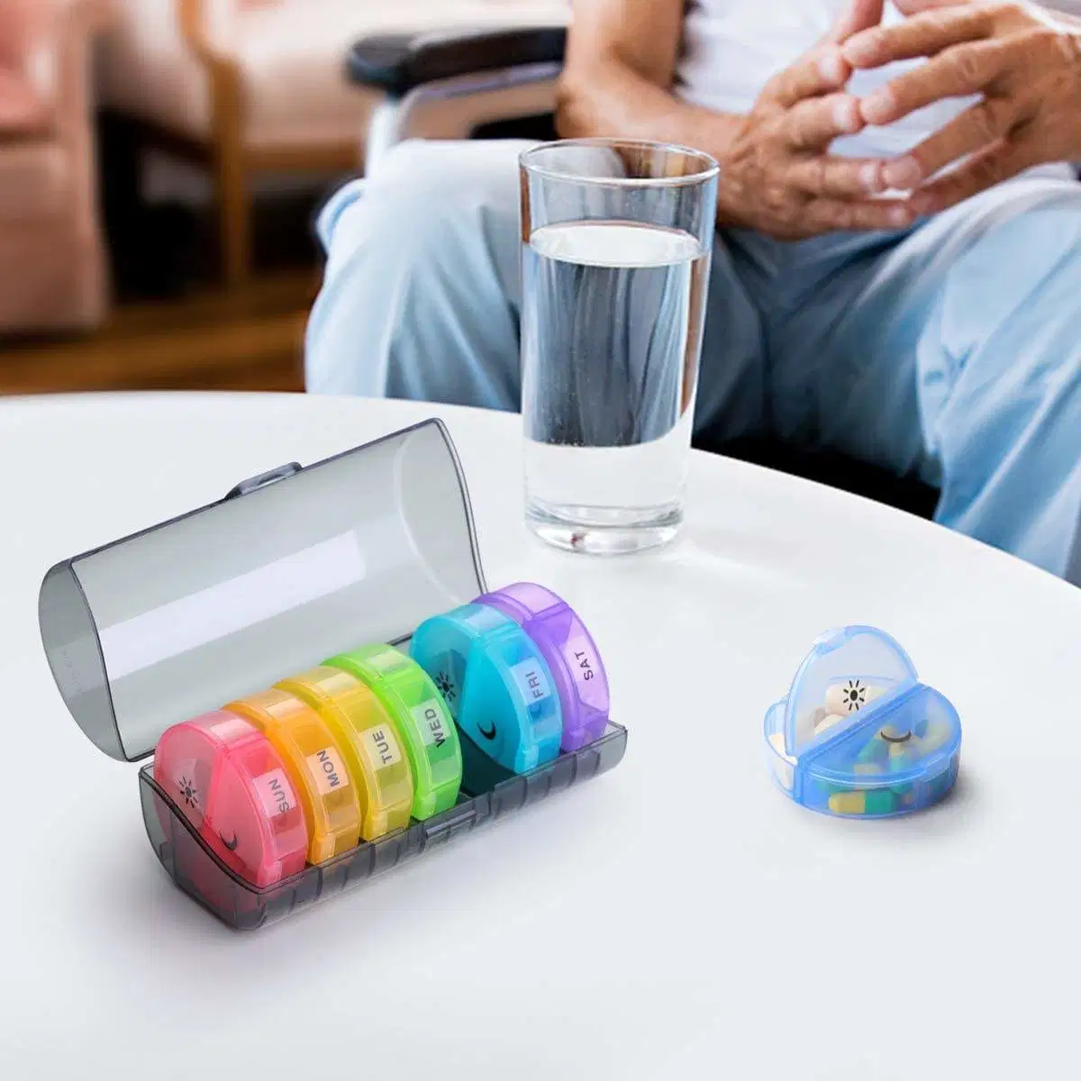 Portable 7 Days Travel Plastic Rainbow Vintage Pill Organizer Storage Container Box