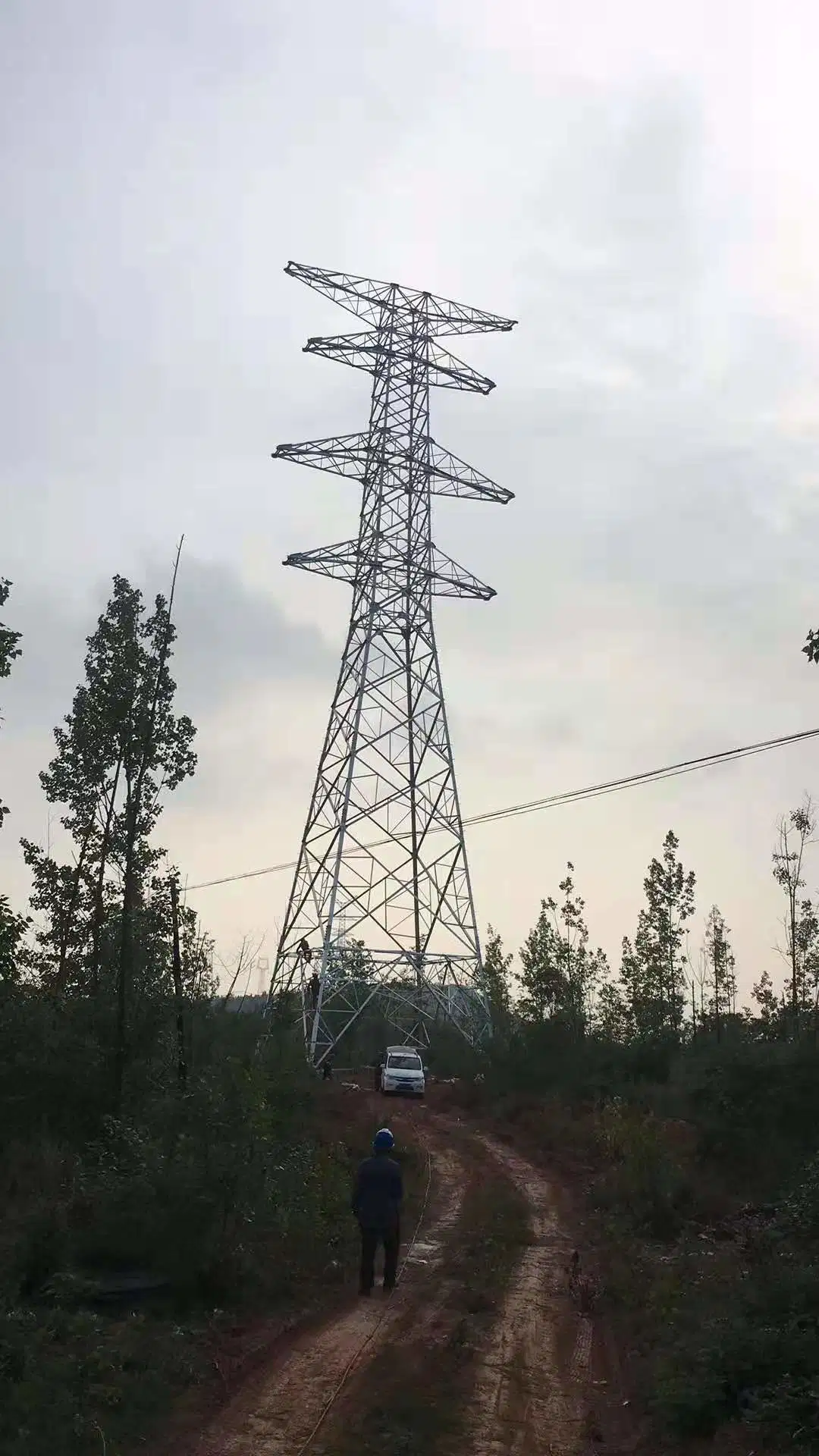 Galvanizado en caliente de acero inoxidable Línea de transmisión angular Power Tower torre de acero