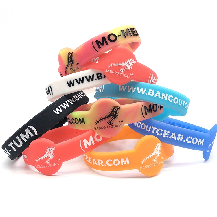 China Personalizada de Fábrica Eco-Friendly Desportos Jogos de material impresso para crianças a atividade da Pulseira de Silicone Dom promocionais bracelete de borracha brilham no escuro