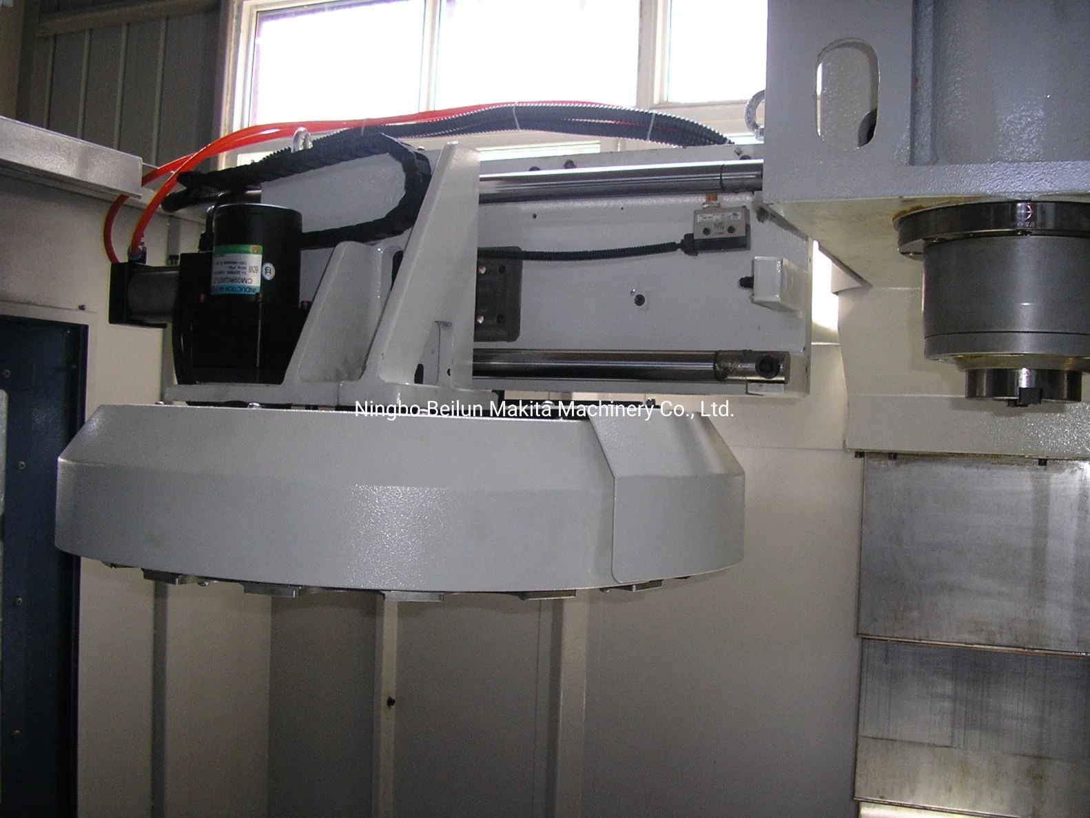 3 Axis CNC Vertical Machining Center for Metal Cutting