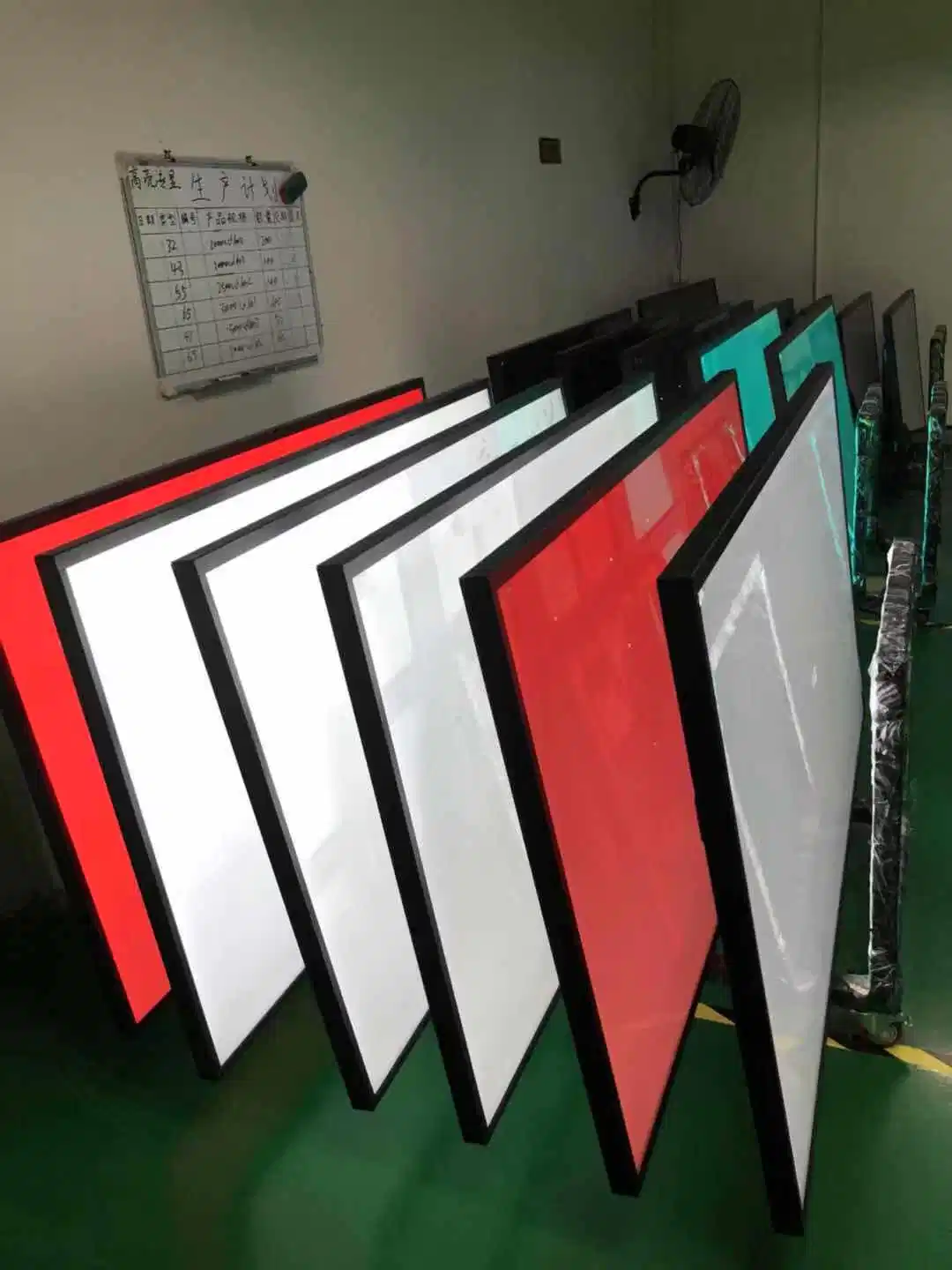 65 Inch LCD Panel Display Module High Brightness Sunlight Readable