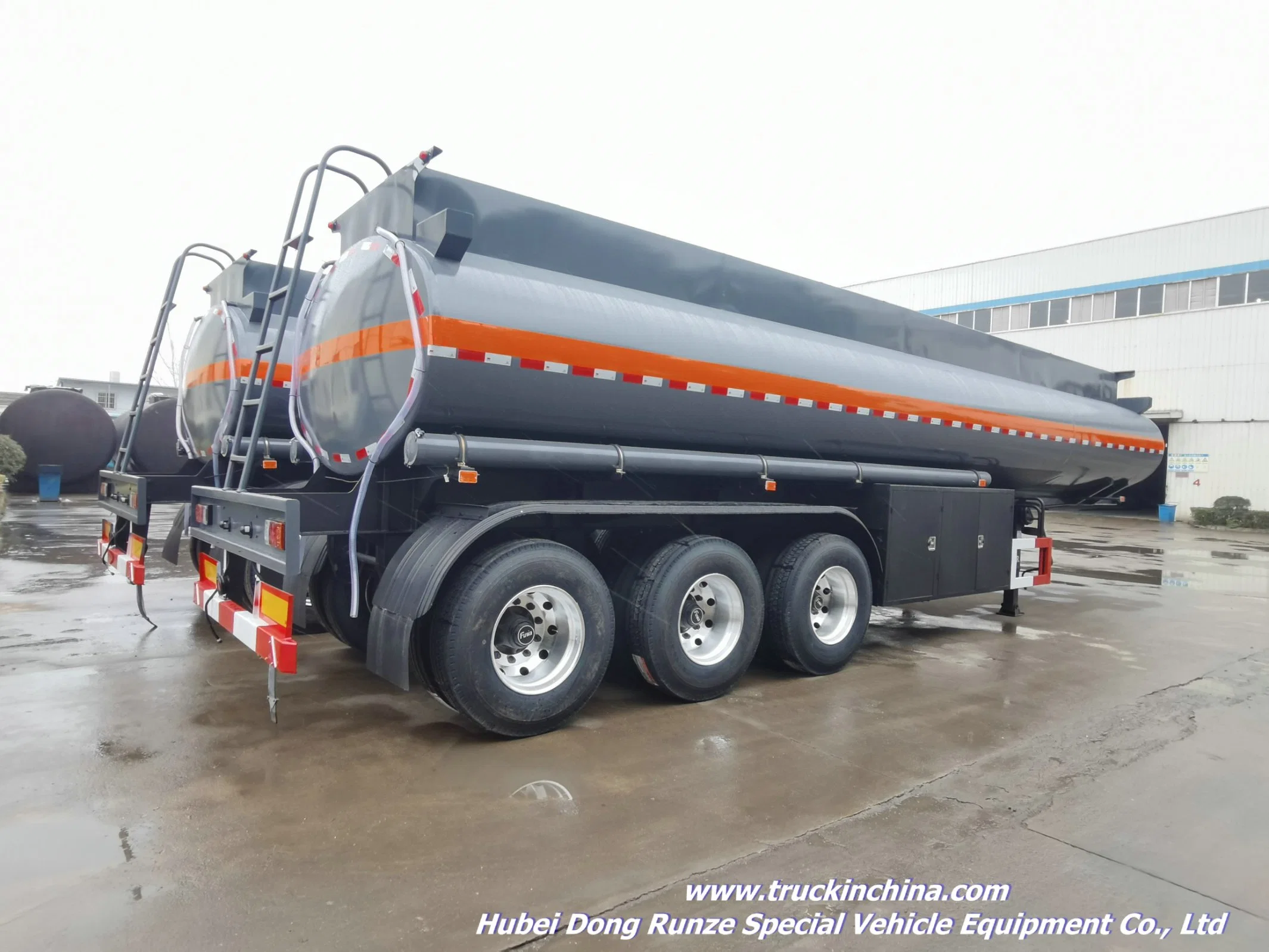 3 Axles Steel Lined PE Tanker Truck Tank Trailer for Transport Hydrochloric Acid, Sulfuric Acid