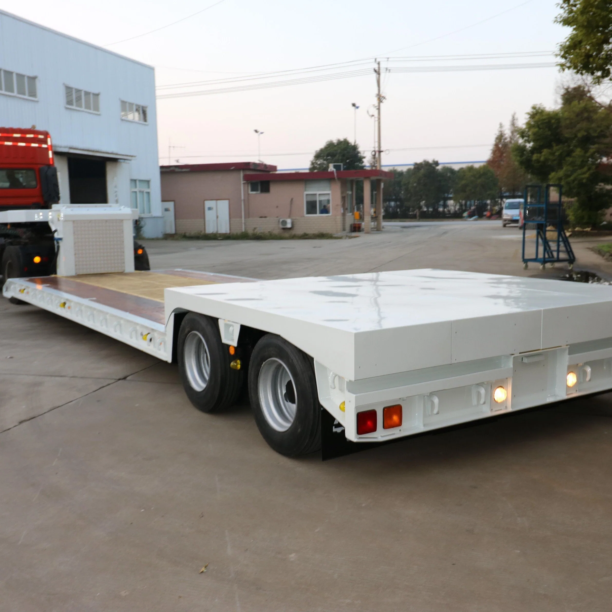 Excavator Machinery Transport Low Bed Trailer Low 60t Low Bed Semi Truck Trailers