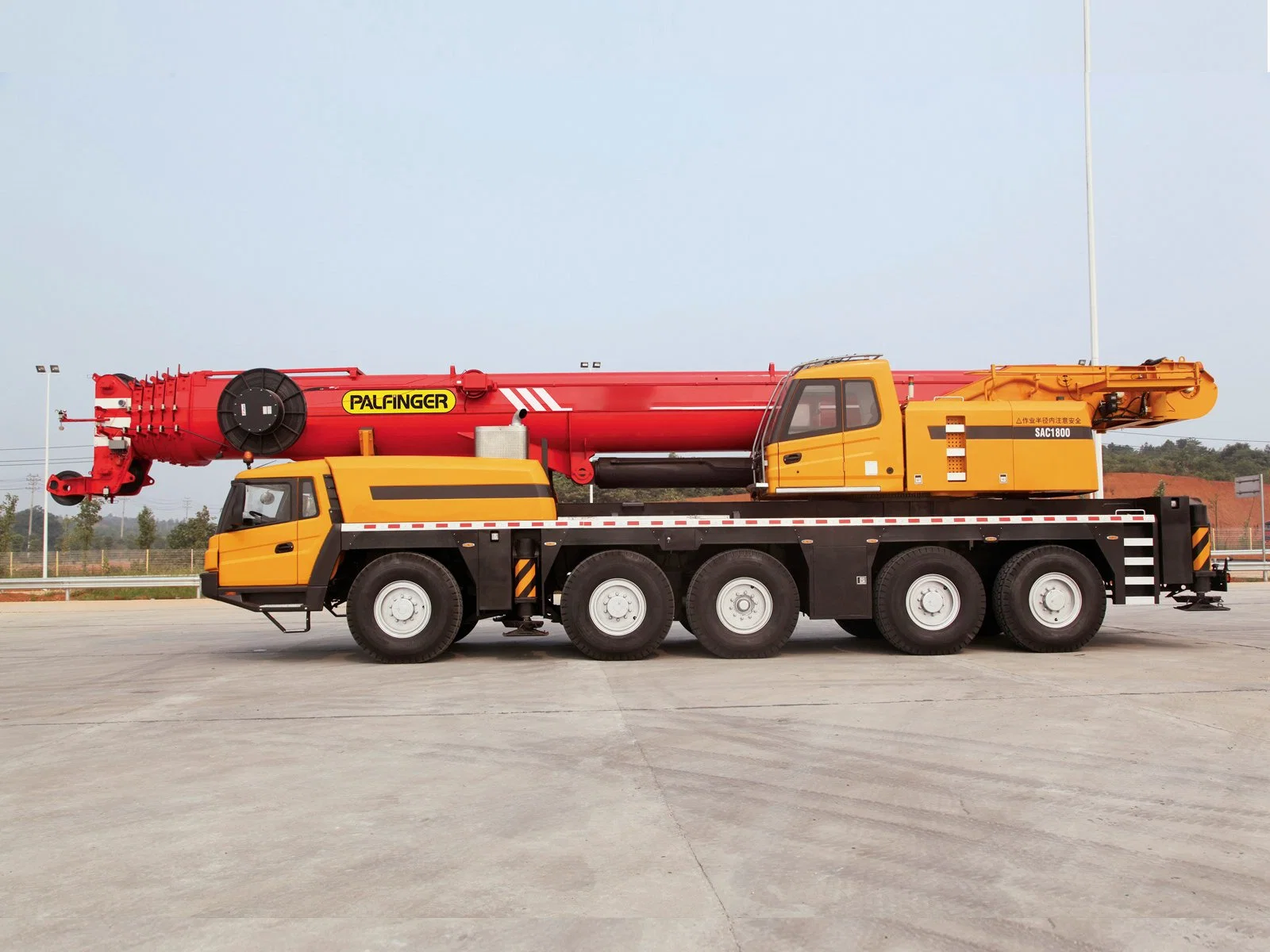 120 Ton Mobile All Sac1200e Professional Lifting Machine for Hot Sale Rough Terrain Crane