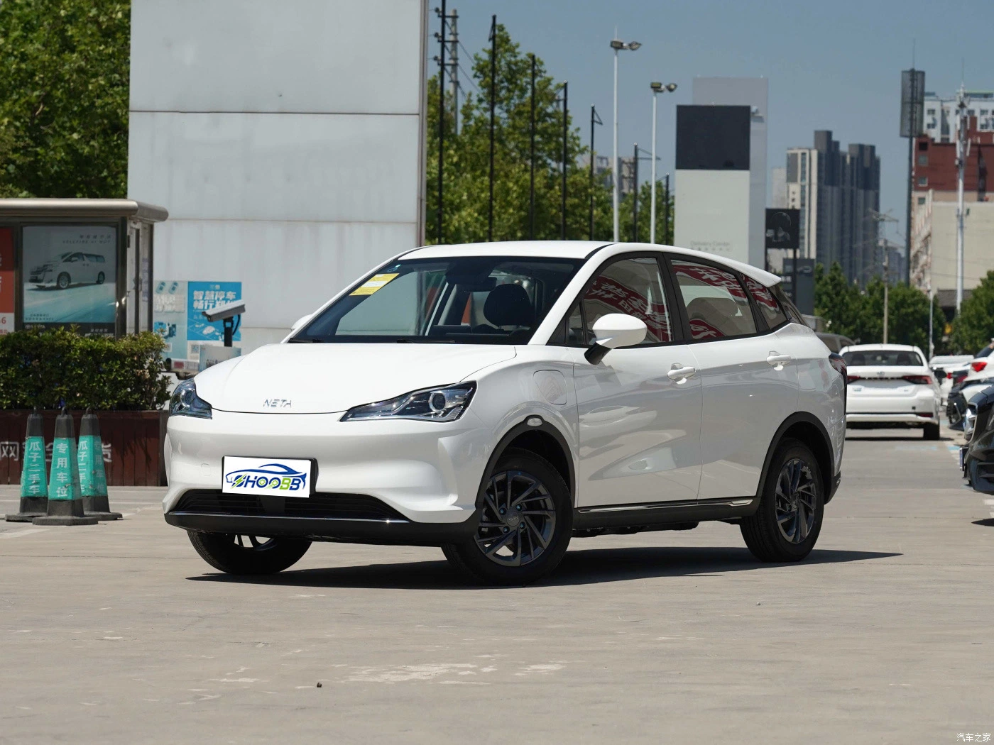 Fournisseur d'usine Voiture électrique d'occasion Neta V Véhicule électrique avec conduite à droite et ECC.