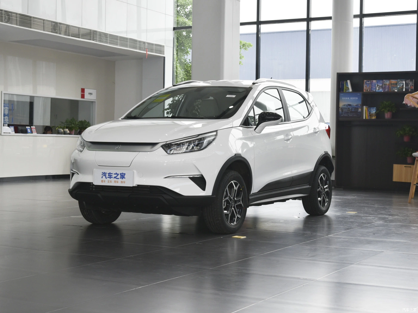 BYD Yuan PRO SUV Car 2023 401km Noble Model usado Automóvel elétrico automóvel de alta qualidade e automóvel novo EV confortável Carro usado de desportos de carro de energia