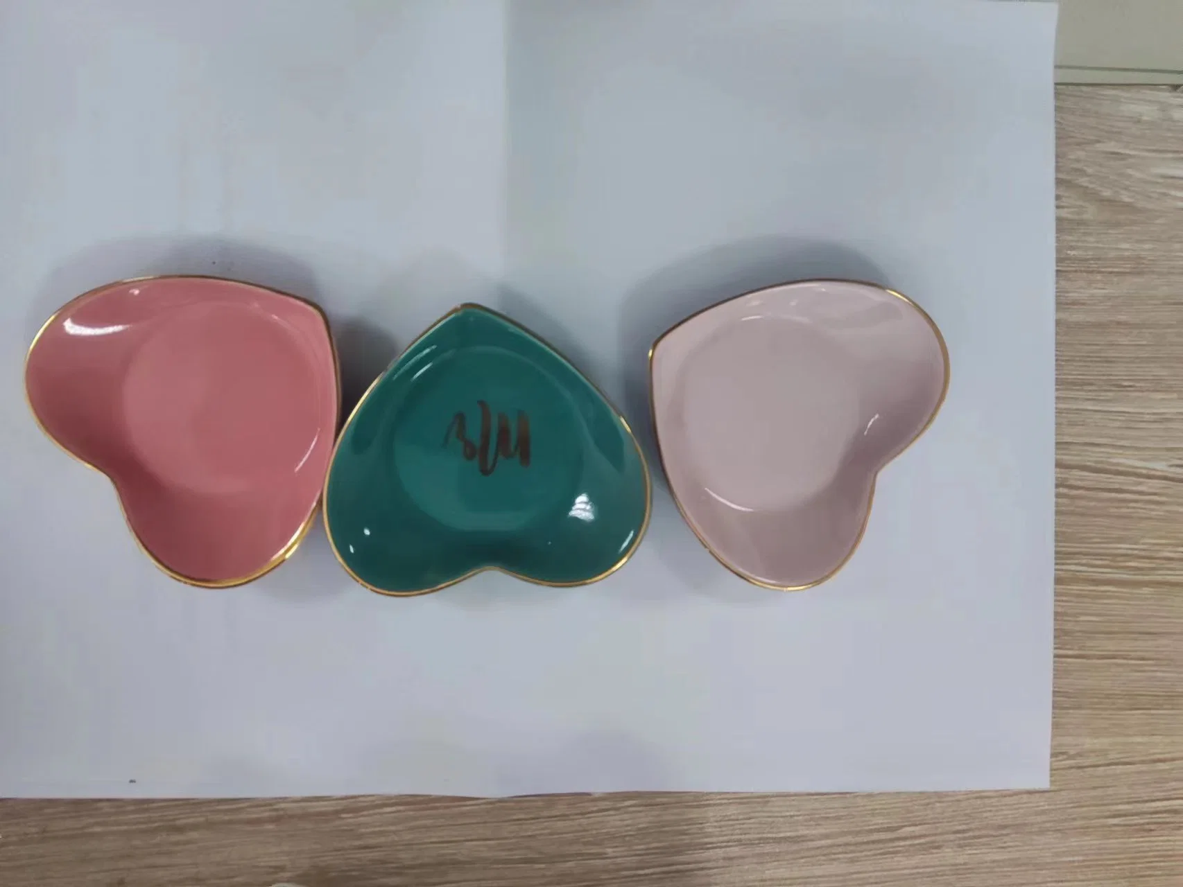 Unique Custom Ceramic Heart Shaped jewelry Tray Plates Dishes in Bulk