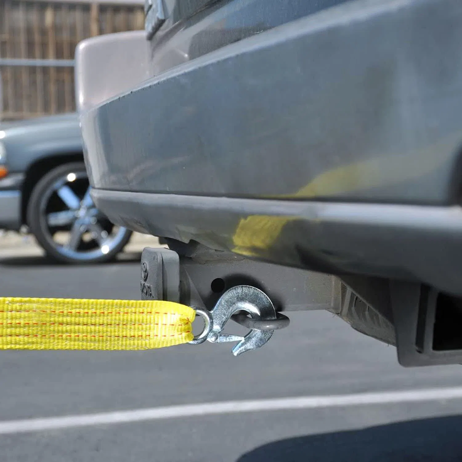 Heavy Duty Tow Strap with Safety Hooks 1.5t Capacity