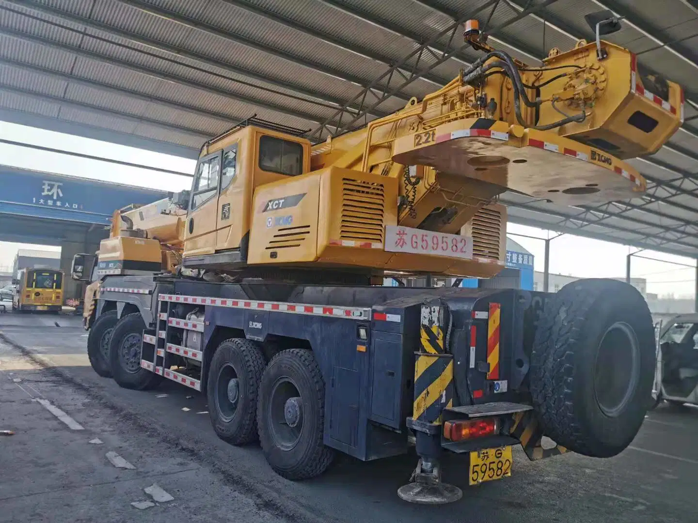 100 طن من الشاحنات Crane Price امتيازات عالية الجودة المقدرة وزن الرفع