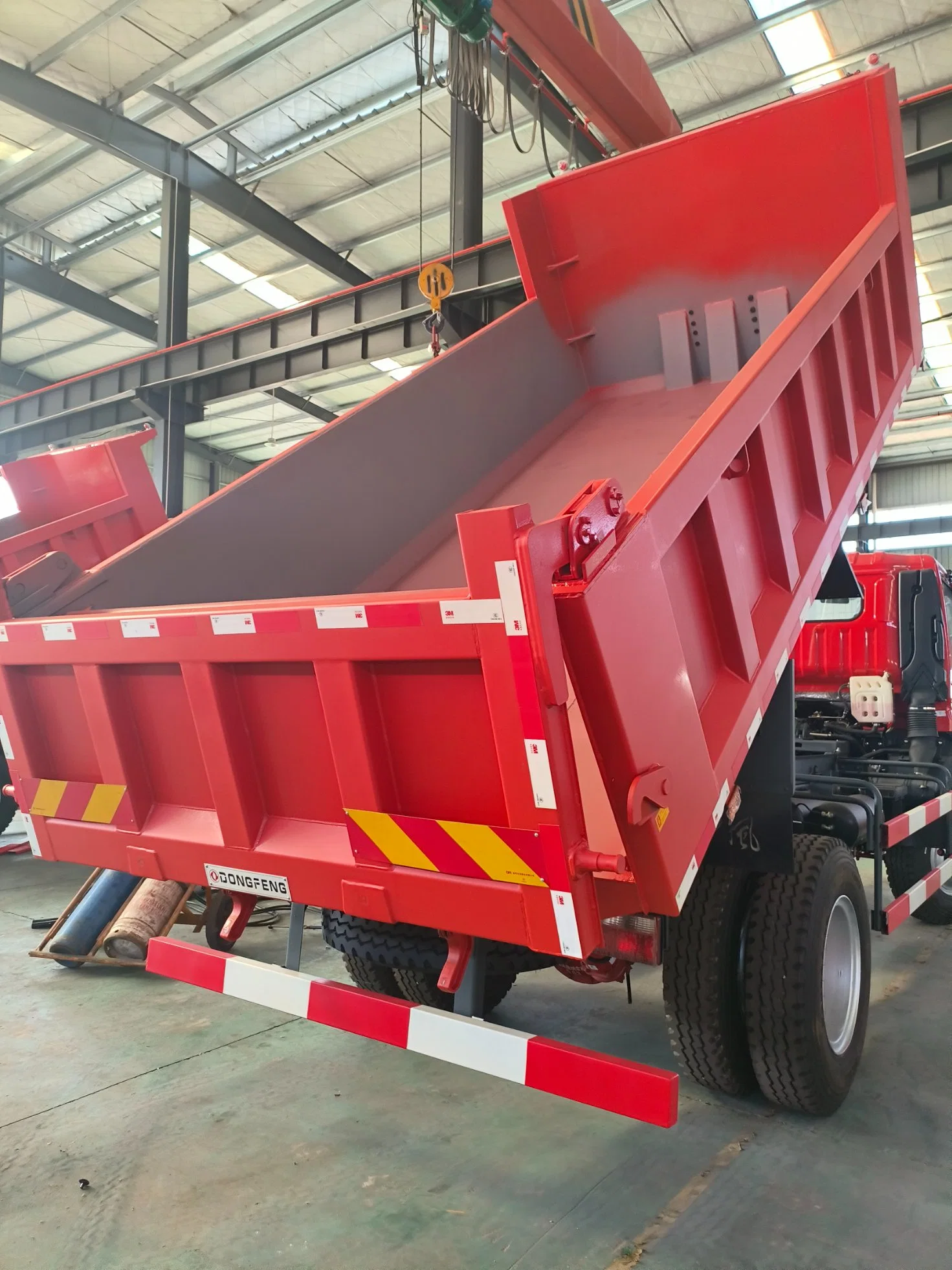 Novo e usado Dongfeng 4 * 2 6 rodas Dump Tipper cargo Camião camião camião camião de reboque - reboque - reboque - reboque - camião de betão para venda