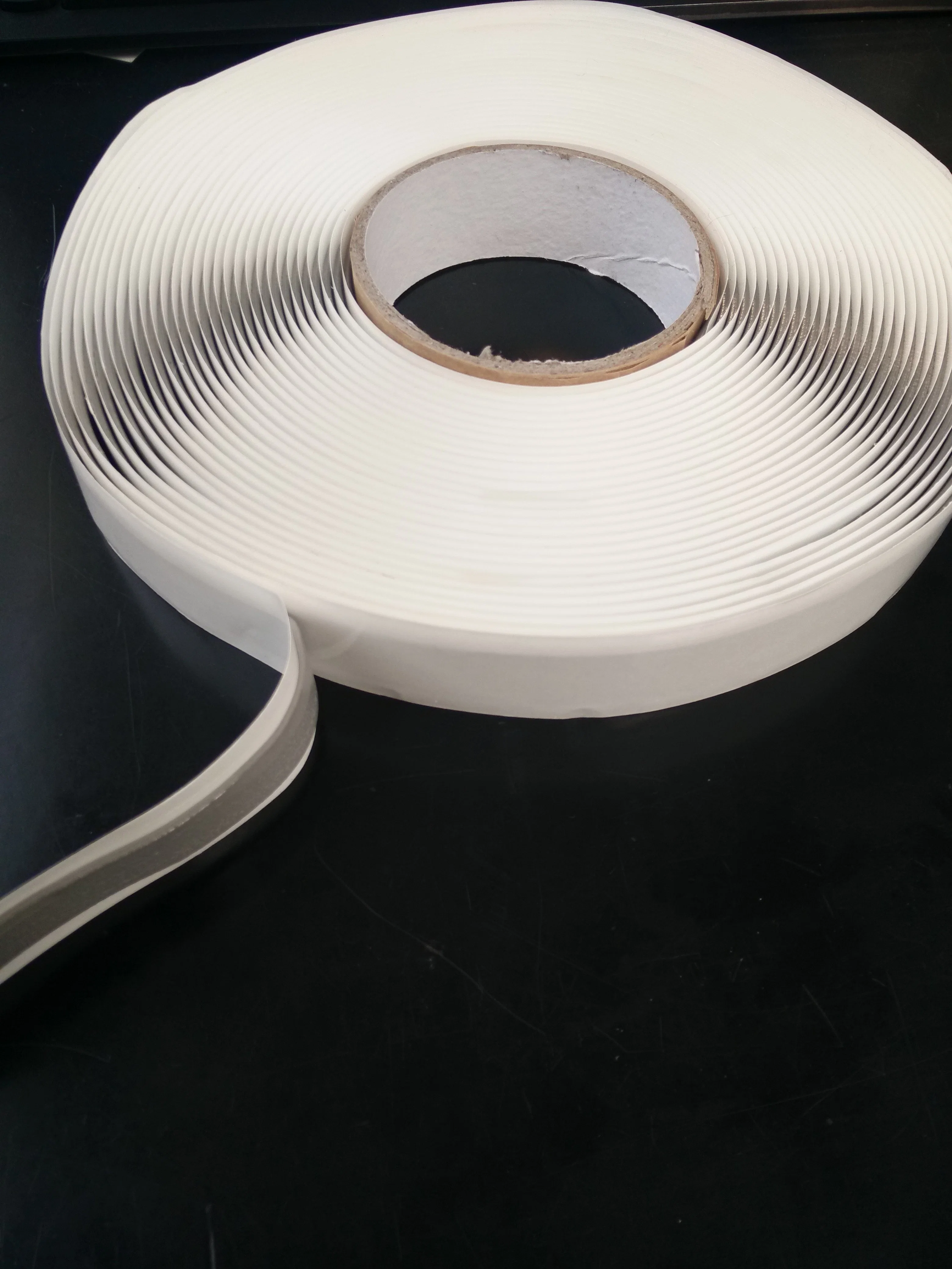 Automotive Use Waterproof Butyl Sealant Tape for Car Headlight Sealant Rubber Glue Retrofit Windshield Seal Strip Trim