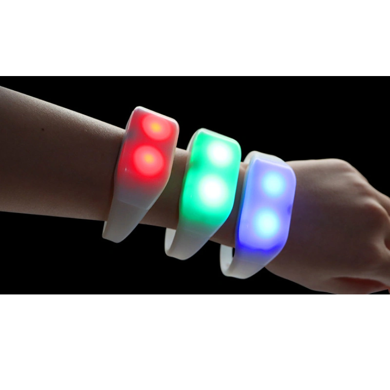 New Creative Promotional Programmable Flash Lighting Radio Remote Control LED Bracelet for Concert