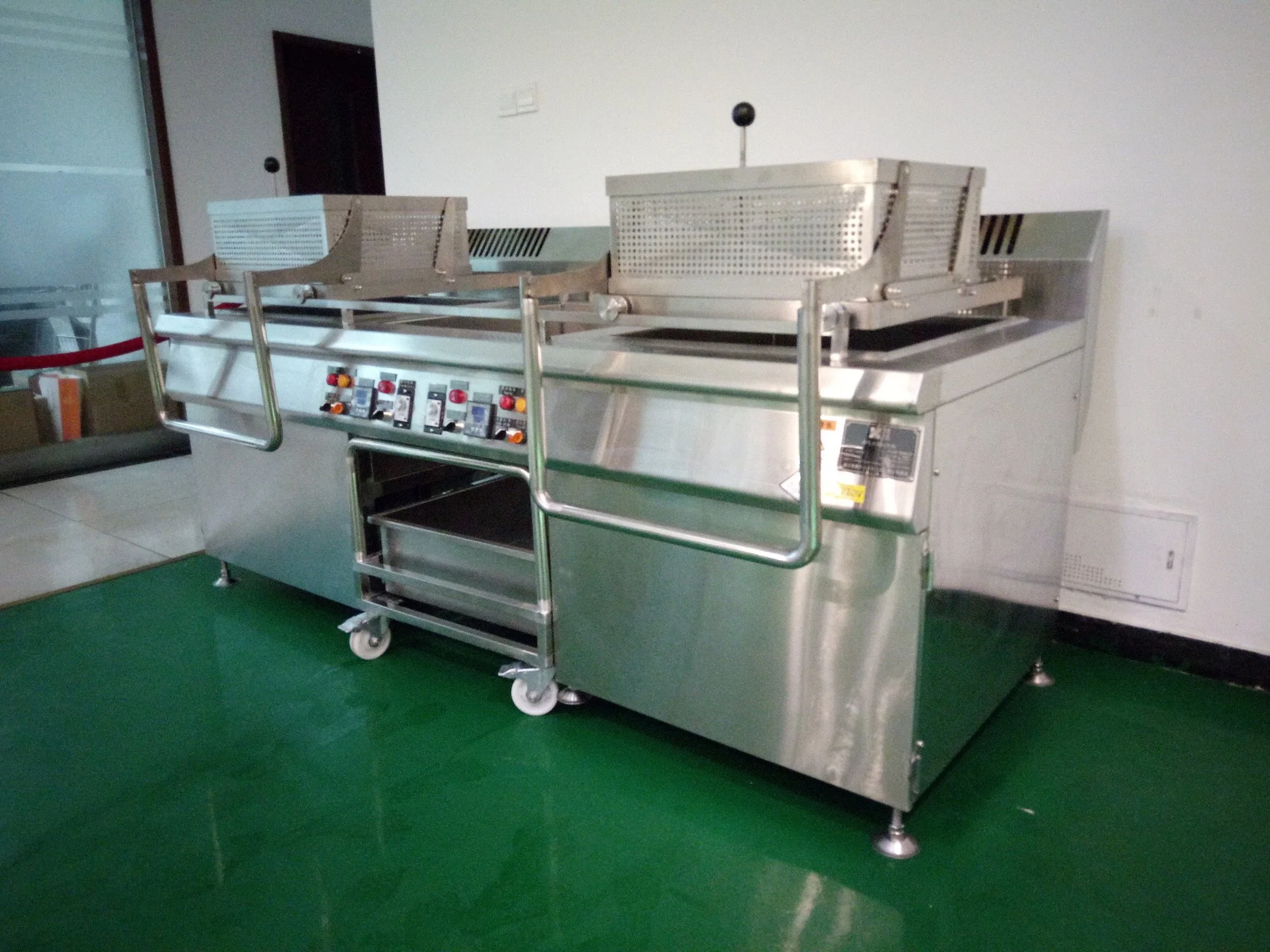 Dois tanques aquecidos de gás industrial Fritadeira de frango frito Snacks equipamento de cozinha central