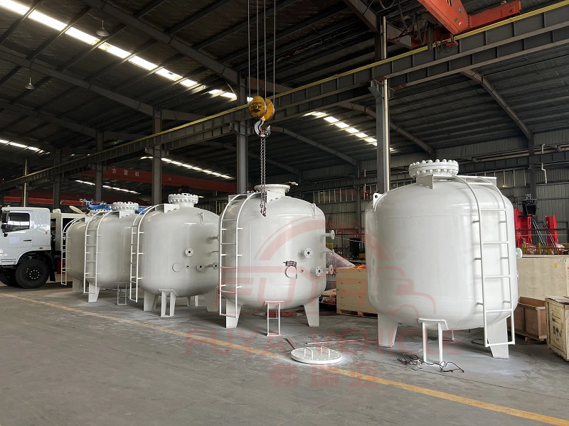 Customize 600L 300kg Gas Tank 500L 250kg LPG Cylinder with Valve