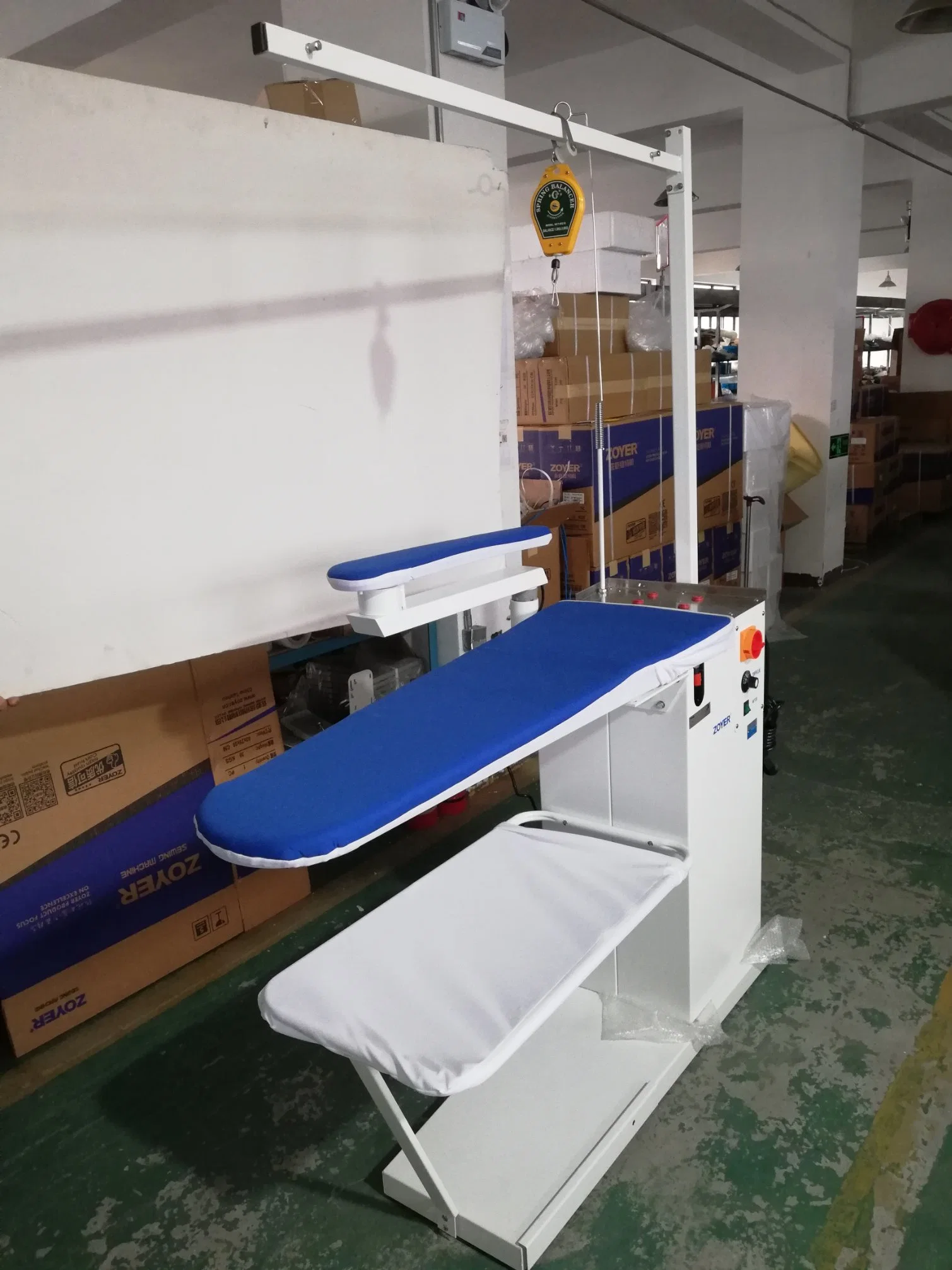 Zy-Tdz-Q3 Zoyer U Shape Vacuum Ironing Table for Garment