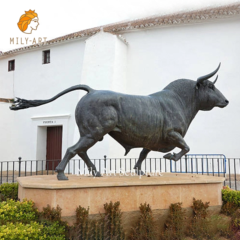 El tamaño de la vida decorativos de metal moderno jardín de esculturas de animales Toro estatua de bronce