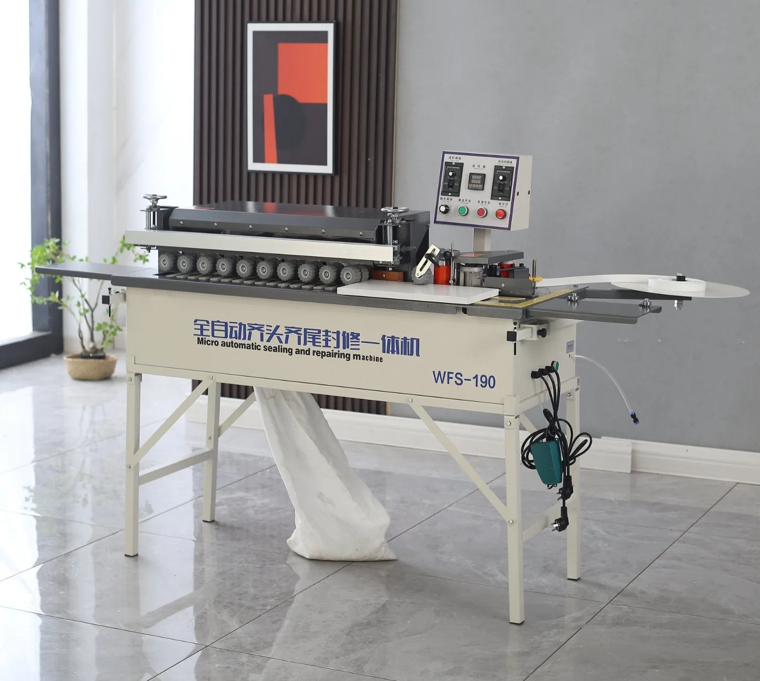 High Quality Customized Logo Professional Woodworking Edge Banding Machine in China
